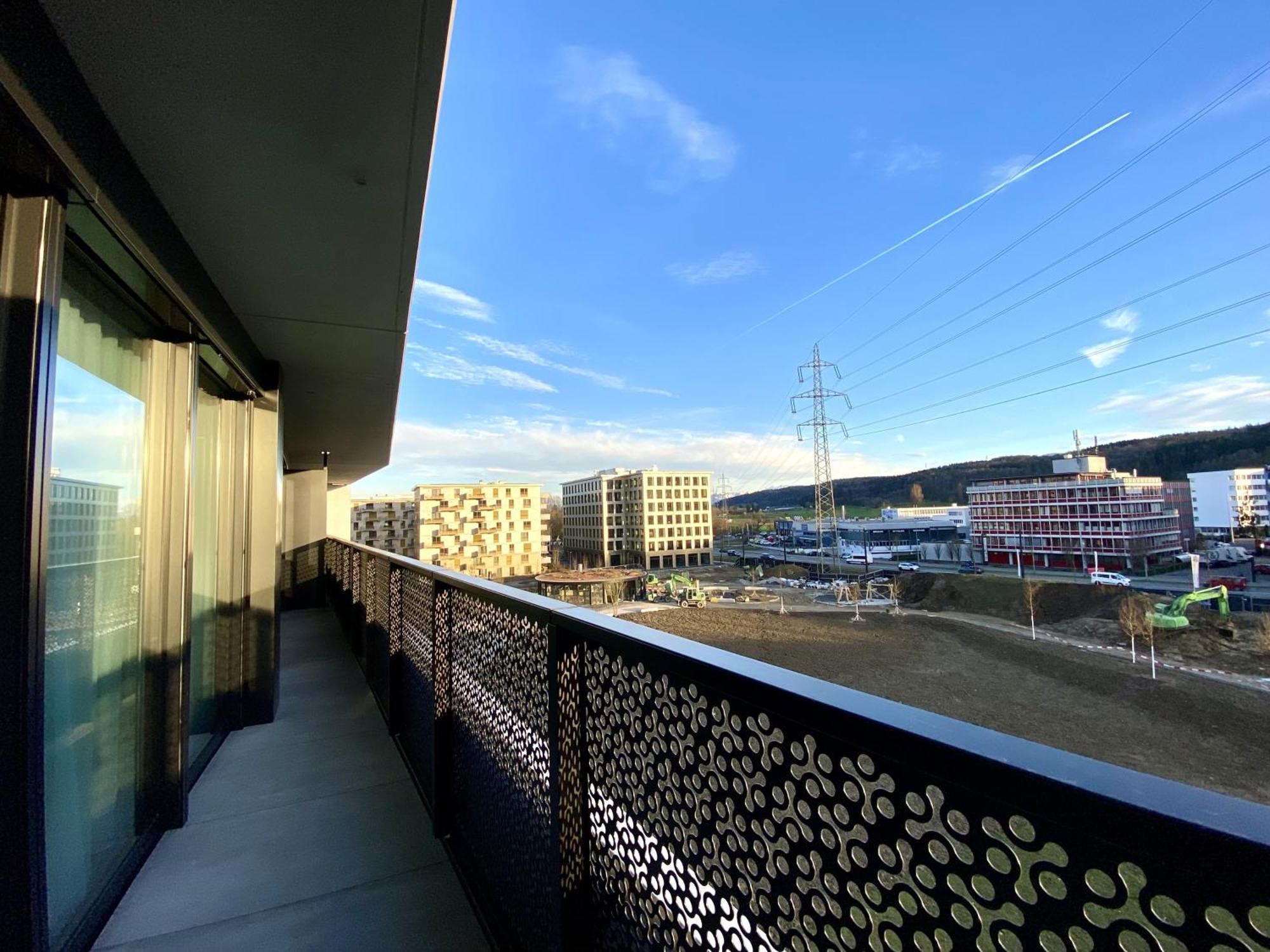 Glad Spot: Zurich - Central - Design - Netflix 외부 사진